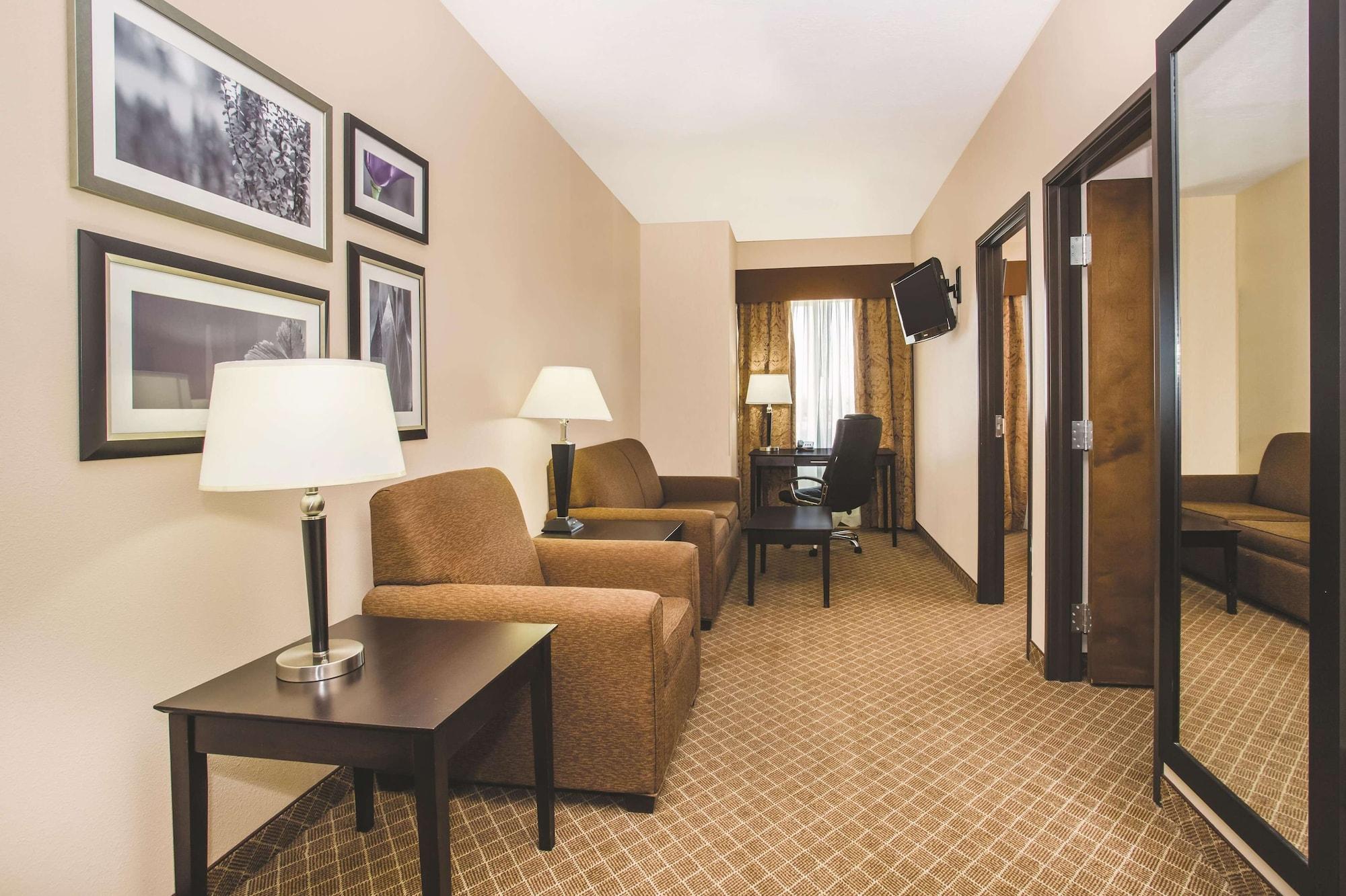 La Quinta By Wyndham Ely Hotel Eksteriør billede