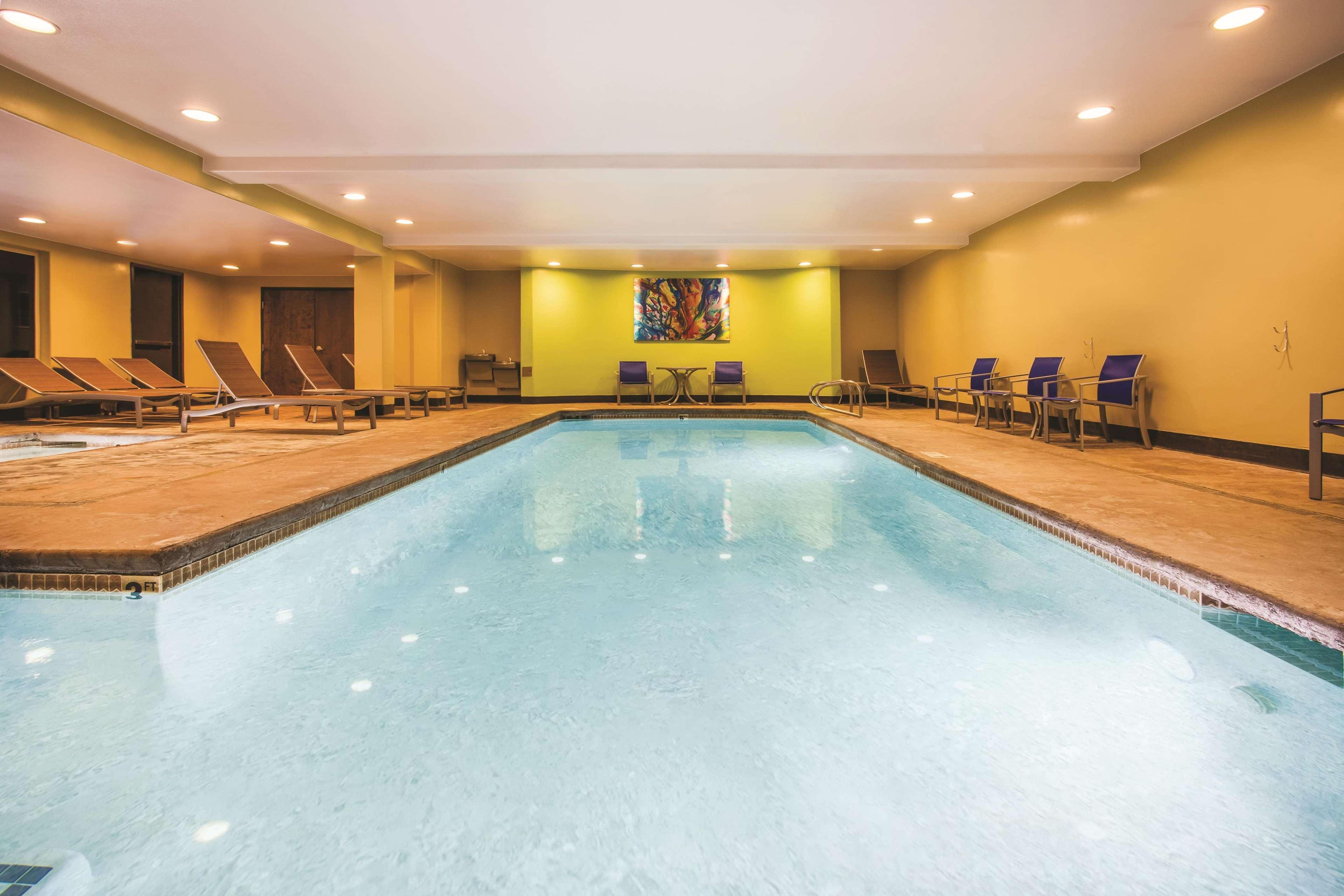 La Quinta By Wyndham Ely Hotel Eksteriør billede