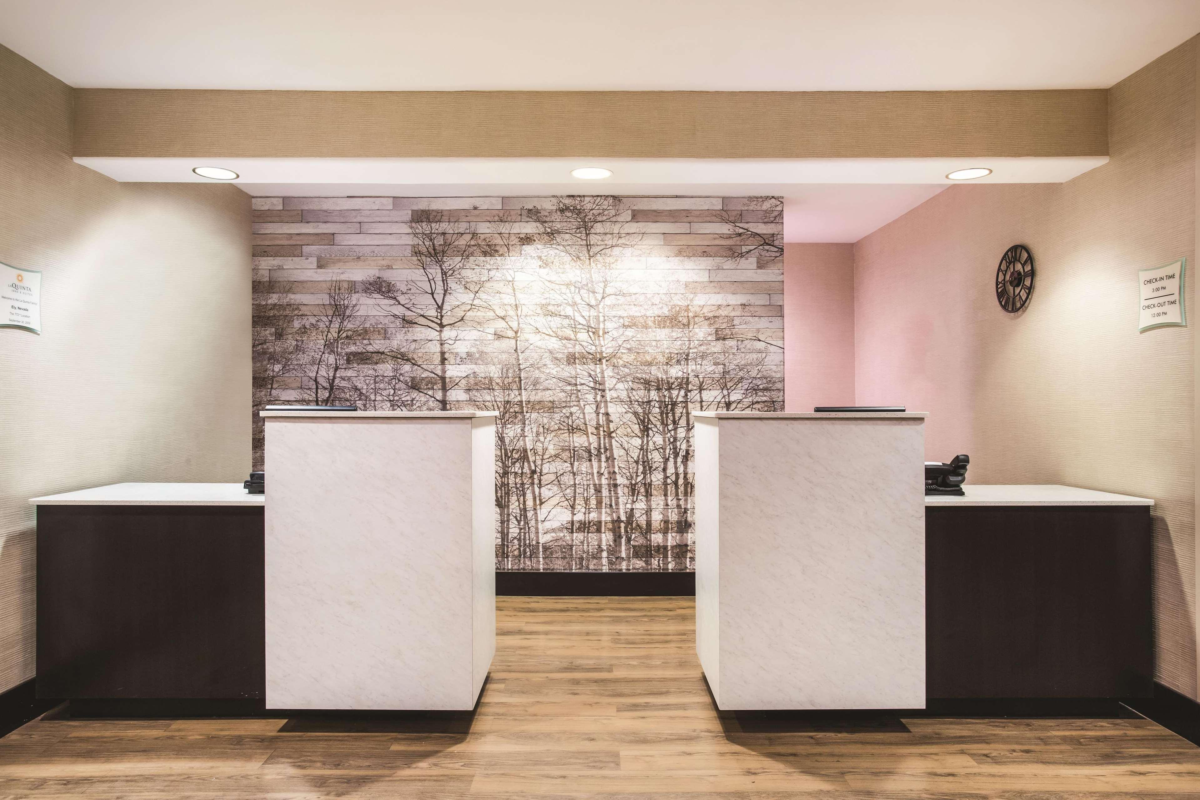 La Quinta By Wyndham Ely Hotel Eksteriør billede