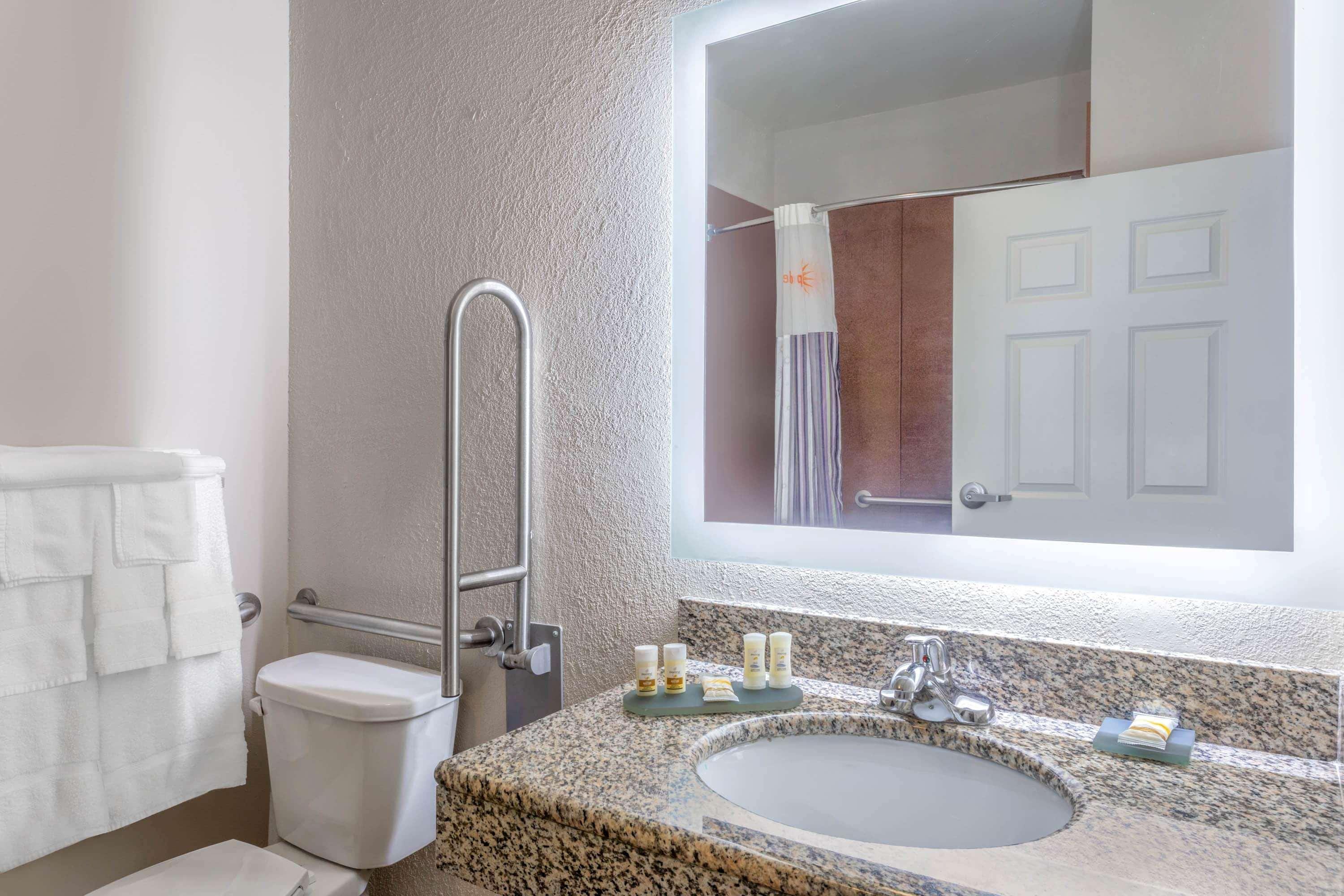 La Quinta By Wyndham Ely Hotel Eksteriør billede